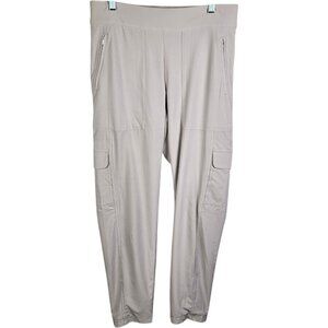 Athleta Chelsea Cargo Lined Pant Beige Size 6 Outdoor Hiking Nature Travel